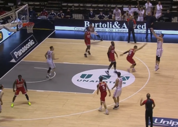 Legbasket: Reggio Emilia gioca la partita perfetta e batte Varese, le pagelle