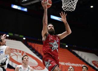Legabasket playoff: Olimpia sul velluto, gara 1 dura 10 minuti Olimpia Milano