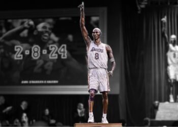 NBA: sulla statua di Kobe Bryant è polemica per gli errori