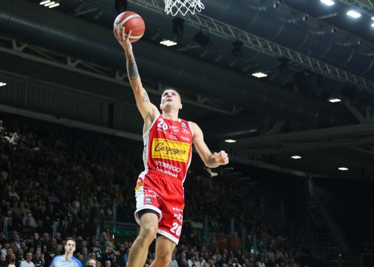 Pesaro ha la meglio su una Virtus stanca, le pagelle