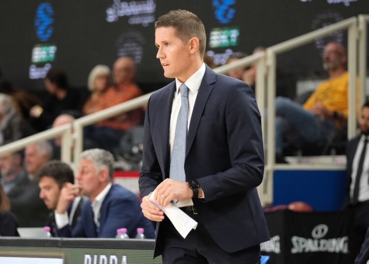 Mumbrù esonerato, le porte girevoli di Pesaro – BasketMercato