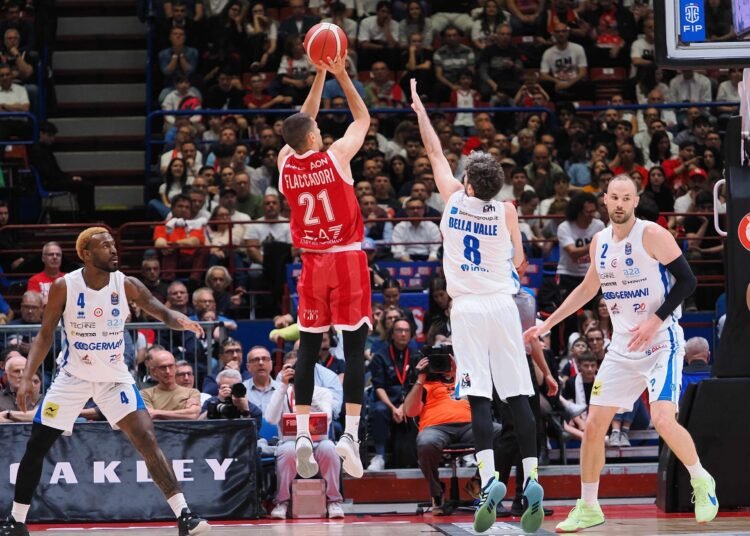 Olimpia Milano: una pioggia di triple si abbatte su Brescia ed è 3-0, le pagelle