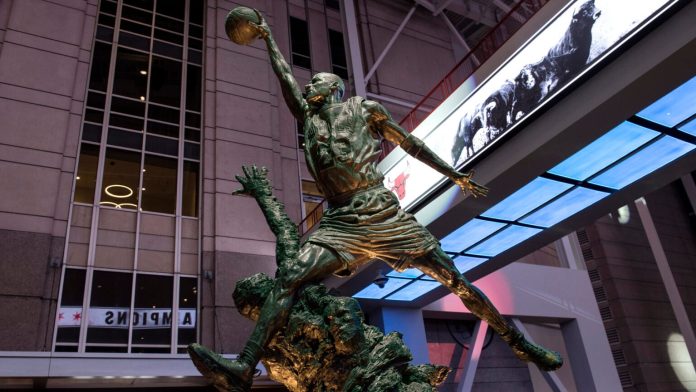 Statue NBA