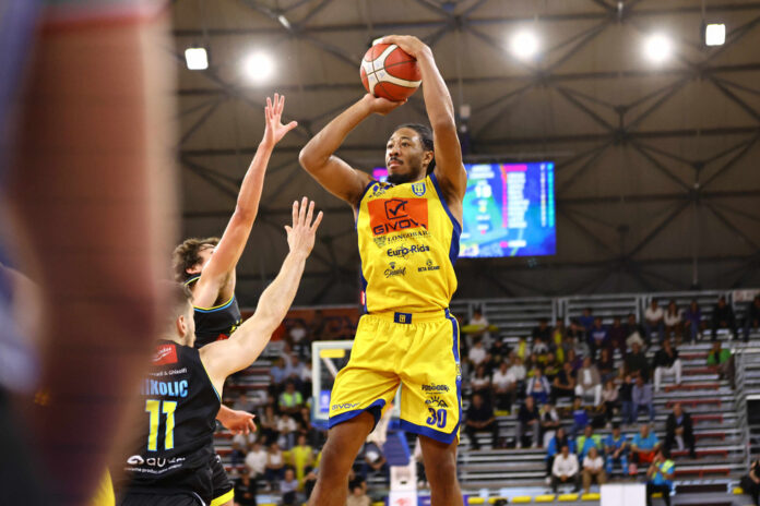 Elijah Stewart