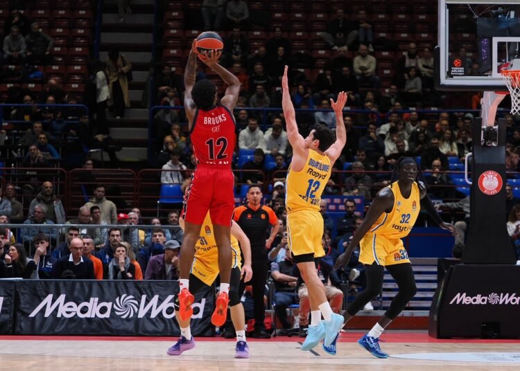 Olimpia Milano trascinata da Mannion e LeDay contro il Maccabi, le pagelle