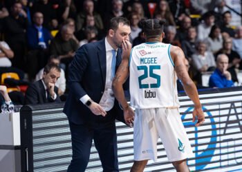 Cantù a 4 sconfitte di fila con Forlì: c’è McGee, ma mancano gli assist