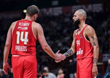 Sasha Vezenkov-Evan Fournier (Olympiacos)