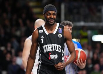 Justin Holiday