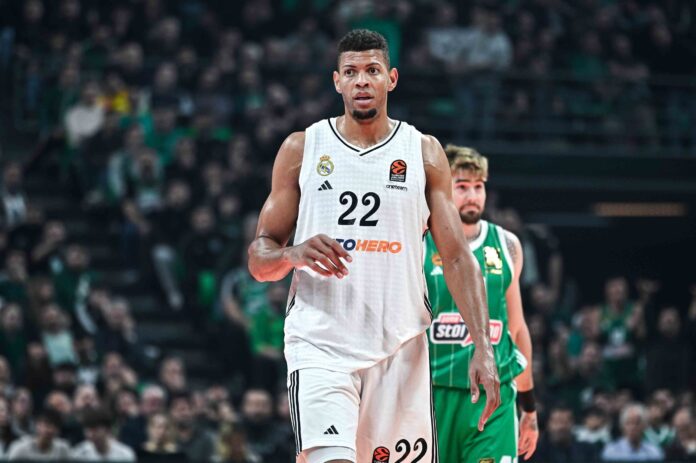 Walter Tavares