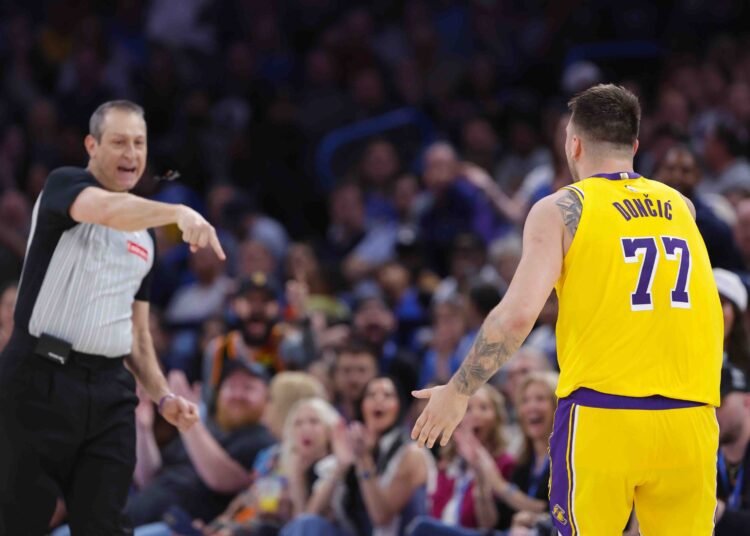 Dončić espulso, i Lakers crollano: caos arbitrale e vittoria OKC