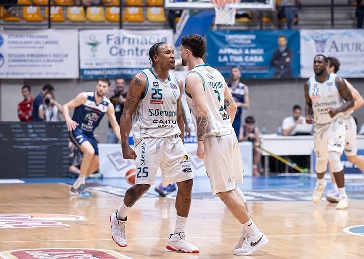 Cantù: il 2-0 sulla Fortitudo ha la firma di tutti, ora ne serve un’altra