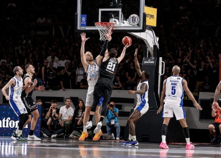 La Virtus di Shengelia in volata su una grande Brescia. Le pagelle