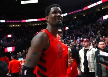 NBA Grades: il voto alla firma di DeAndre Ayton con i Lakers