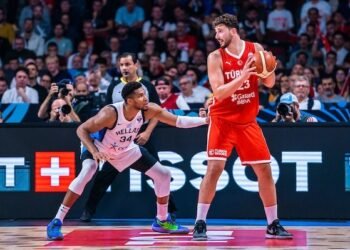 EuroBasket 2025: Turchia in finale e Grecia travolta, Giannis malissimo