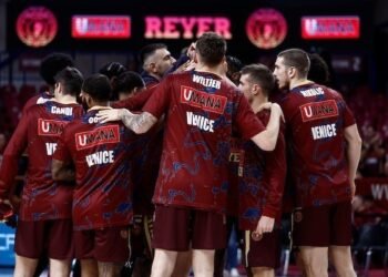 Gara facile per la Reyer, 90-55 che sotterra Amburgo. Le pagelle