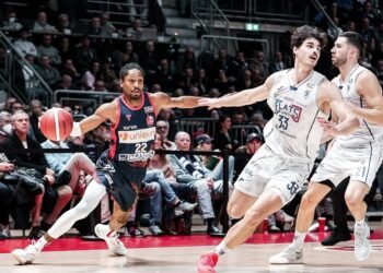 La Fortitudo soffre ma torna al successo in casa contro Forlì: le pagelle