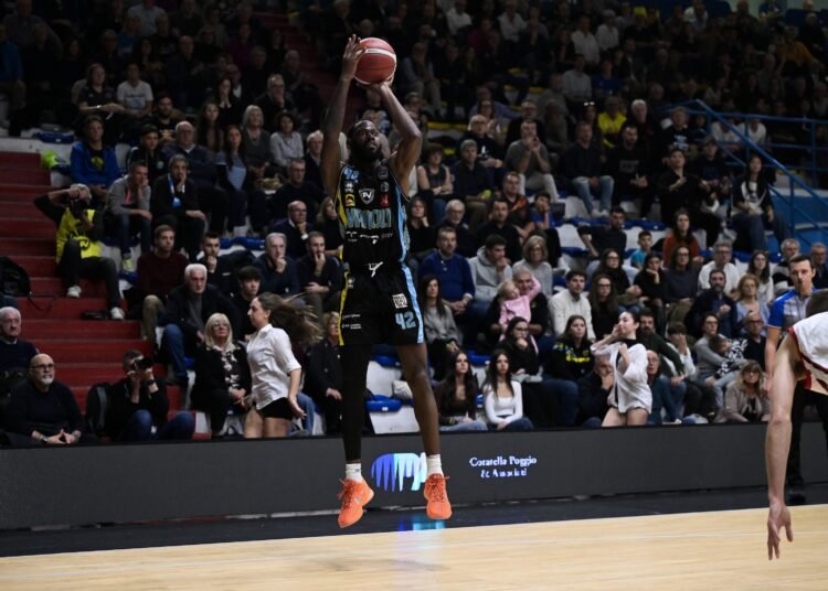 Il gioco si fa Durham per Trieste. Cremona vola al PalaRadi, le pagelle