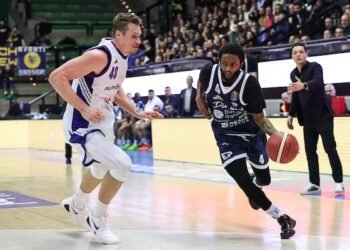 Dinamo Sassari corsara nel finale a Treviso, le pagelle