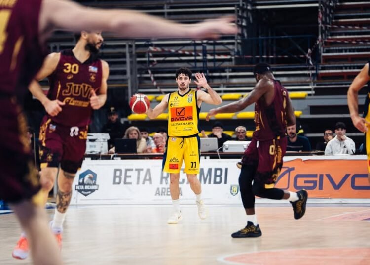 Scafati batte la Juvi Cremona in una partita sporca, le pagelle