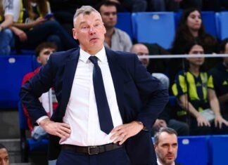 Fenerbahçe, rimonta da -18 ma Jasikevicius si aspetta di più dal tifo Jasikevicius
