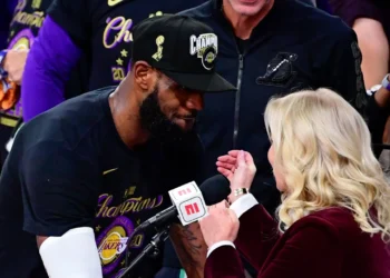 Lebron James Jeanie Buss