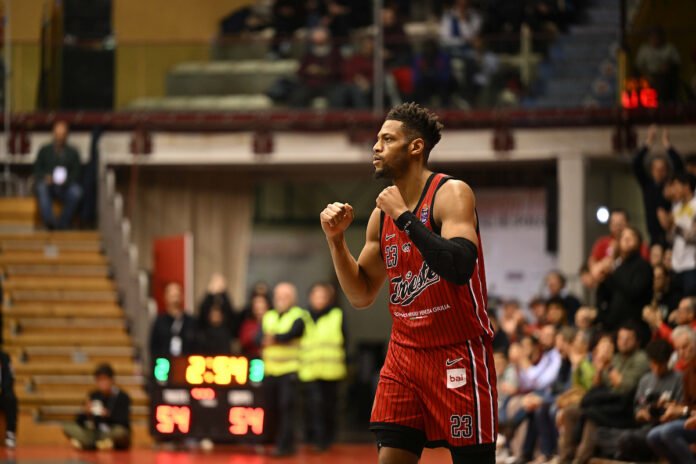 Jeff Brooks (Pallacanestro Trieste) Jeff Brooks
