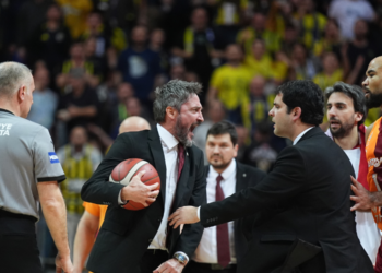 Pozzecco espulso contro il Fenerbahce, Galatasary furioso
