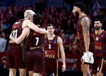 Reyer ancora in vetta, batte i primi del Hapoel 83-80. Le pagelle