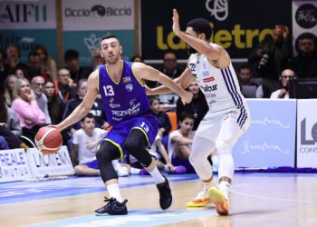 Dammi cinque … Temi di A2! Verona, è notte fonda
