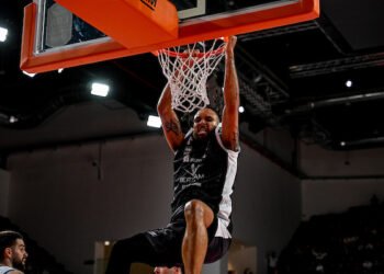 Chapman show, Tortona domina Cantù, vittoria netta 100-73: le pagelle