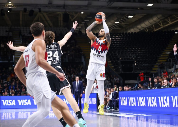 Virtus, crisi senza fine. Anche il Baskonia passa all’Arena, le pagelle.