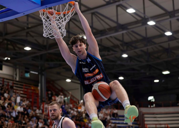 Napoli saluta col botto: Udine KO 98-71 | Le pagelle