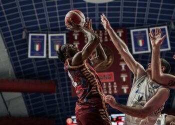 Reyer colpo 2-0 sul 87-75, per Tortona si complica. Le pagelle