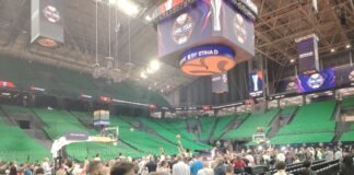 Backdoor On Court