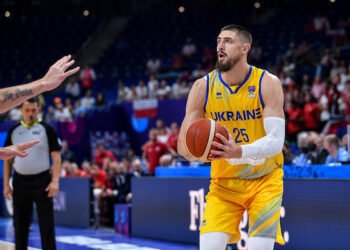 Baskonia, Galbiati fa chiarezza: Len non giocherà