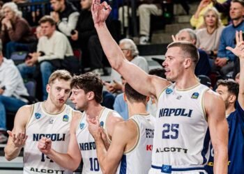 Napoli non si ferma più e passa a Klaipeda 85-94, le pagelle