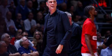 Olympiacos, Bartzokas: “Siamo sul mercato, infortuni e lacune lo impongono”