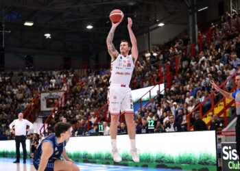 L’Olimpia risorge alla Alcott Arena, prosciugata Napoli, le pagelle