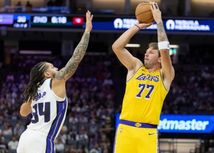 Luka Doncic si rivede in campo: lo sloveno esalta i Lakers nella prima di pre-season
