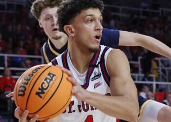 Quinn Ellis debutta in NCAA in una partita pazza: com’è andato l’esordio