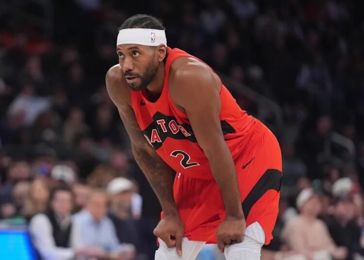 Raptors, Kawhi Leonard già costretto allo stop. I tempi di recupero