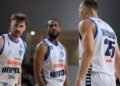 Napoli di rincorsa, battuta Tortona 90-92, le pagelle