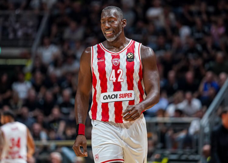 Bryant Dunston di nuovo all’Olympiacos: “Fantastico tornare ad Atene, penso alla squadra”