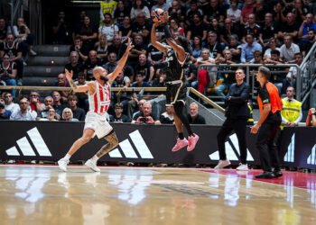 Carr allo scadere fa impazzire la Virtus: battuto l’Olympiacos, le pagelle